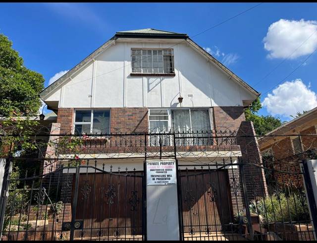 5 BEDROOM HOUSE FOR SALE IN KENSINGTON